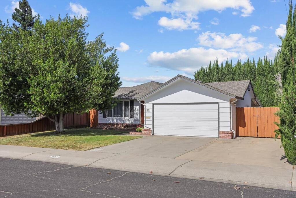 Trinity Escape Entire Home Near Lodi Lake 외부 사진